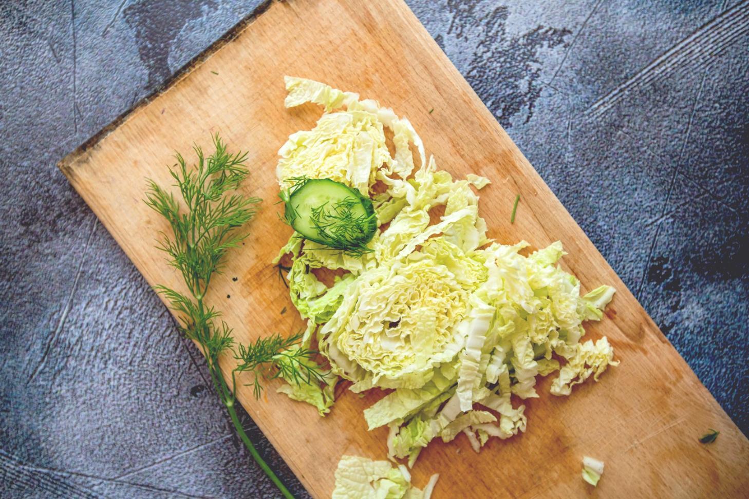 Professional plating and presentation techniques in modern cuisine